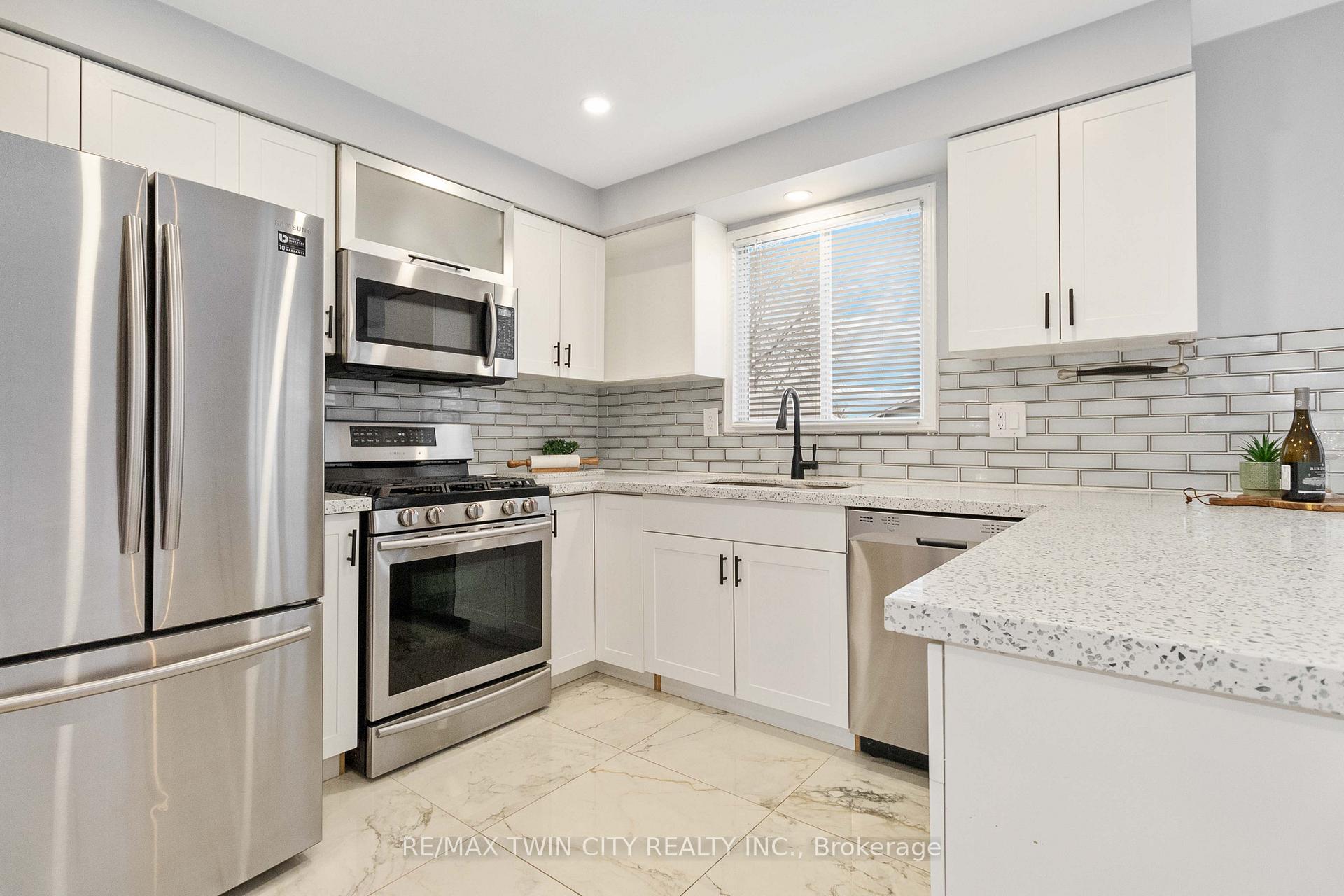 Photo 11 of 7 Normandy Place, Brant, Brantford Twp — HOMEH