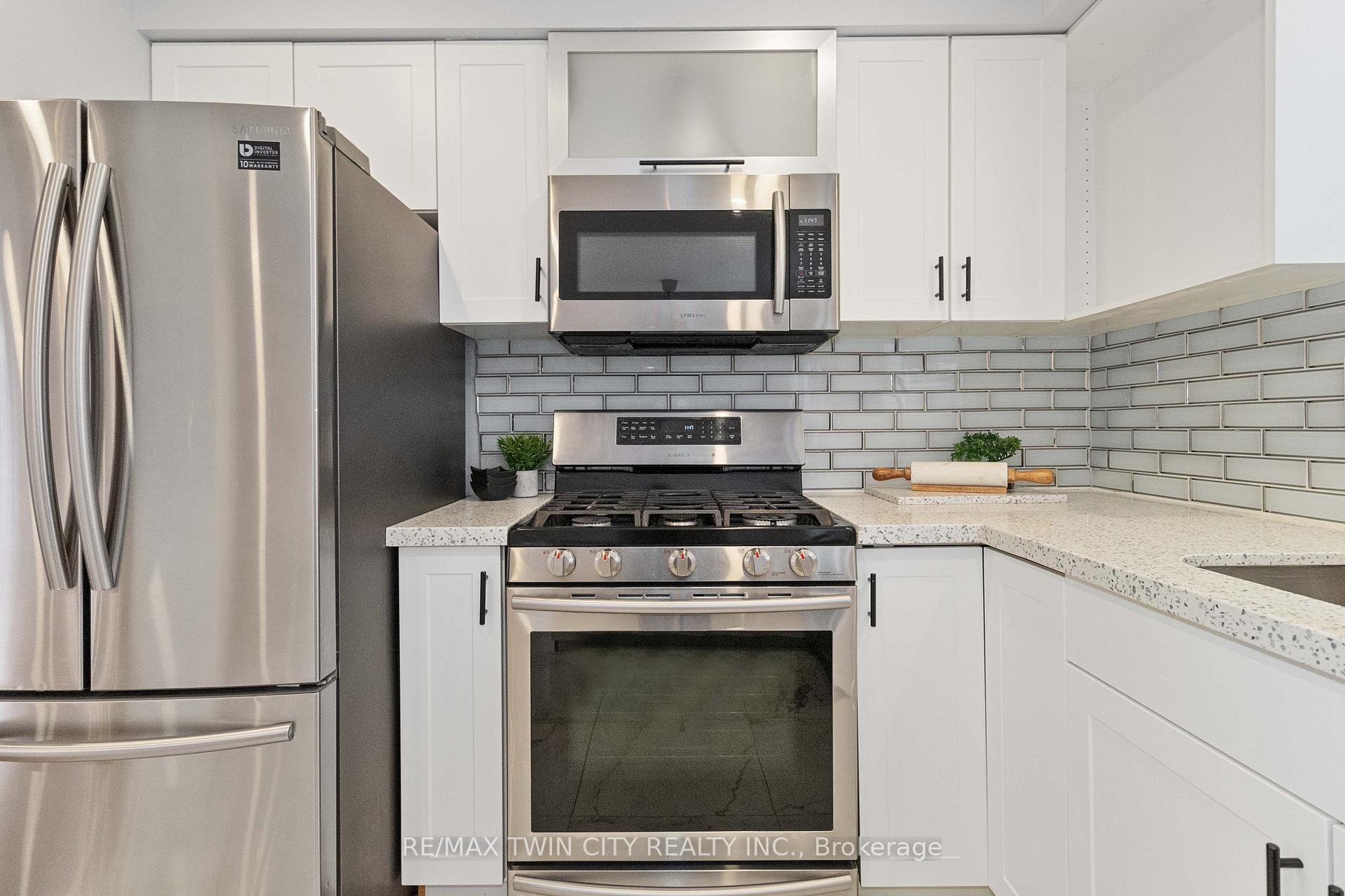 Photo 14 of 7 Normandy Place, Brant, Brantford Twp — HOMEH