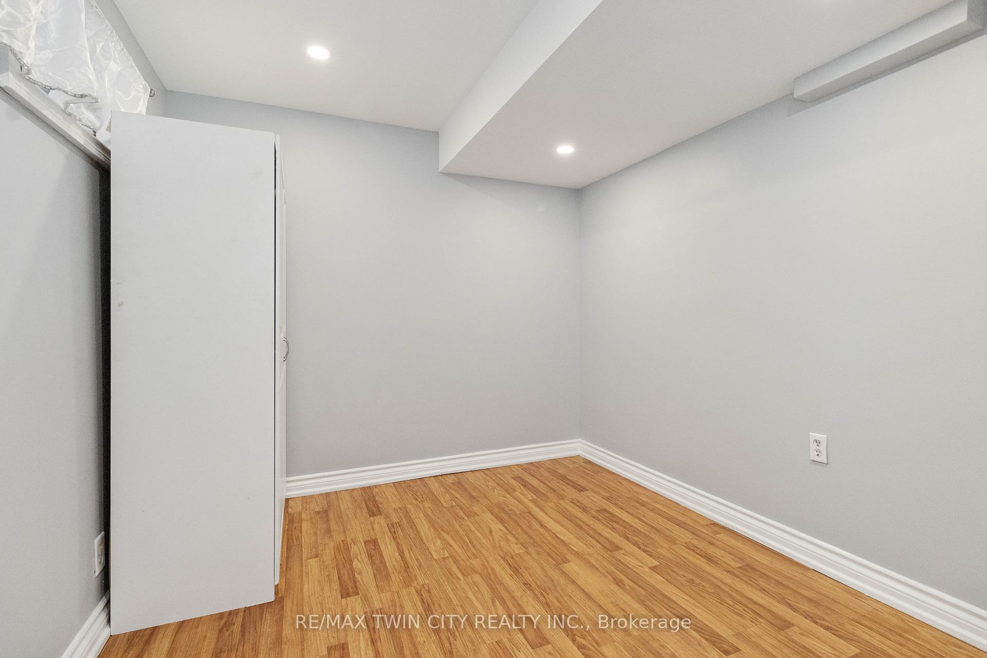 Photo 31 of 7 Normandy Place, Brant, Brantford Twp — HOMEH