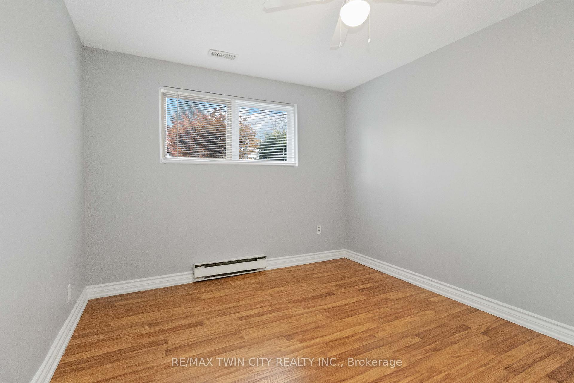 Photo 33 of 7 Normandy Place, Brant, Brantford Twp — HOMEH