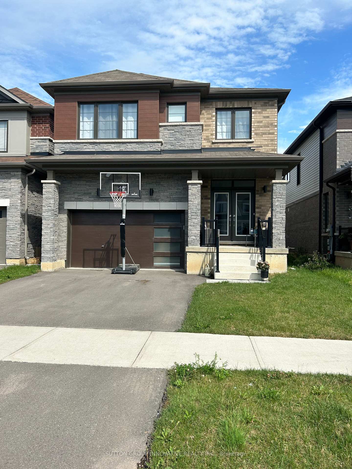 Front of 8 Lise Lane