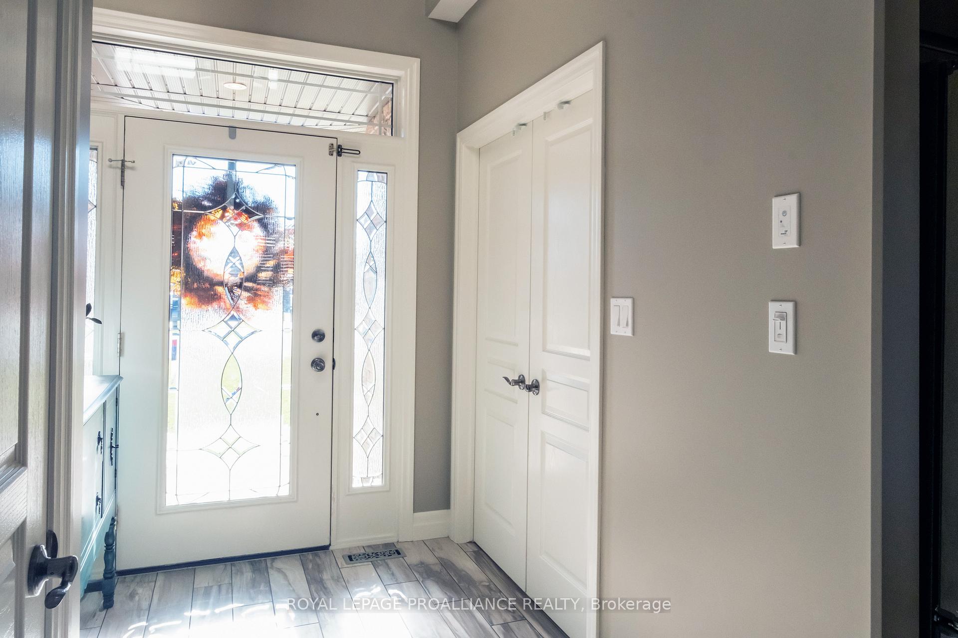 Photo 8 of 36 Vertis Court, Belleville, Thurlow Ward — HOMEH