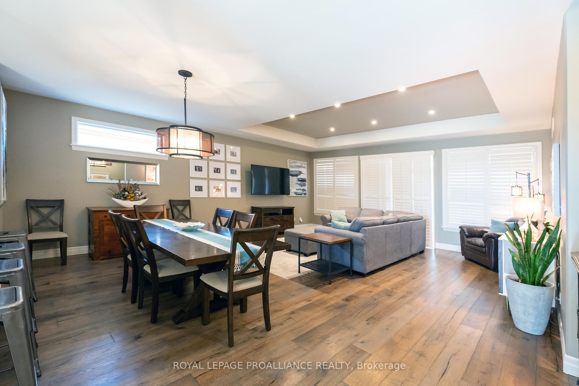 Photo 15 of 36 Vertis Court, Belleville, Thurlow Ward — HOMEH