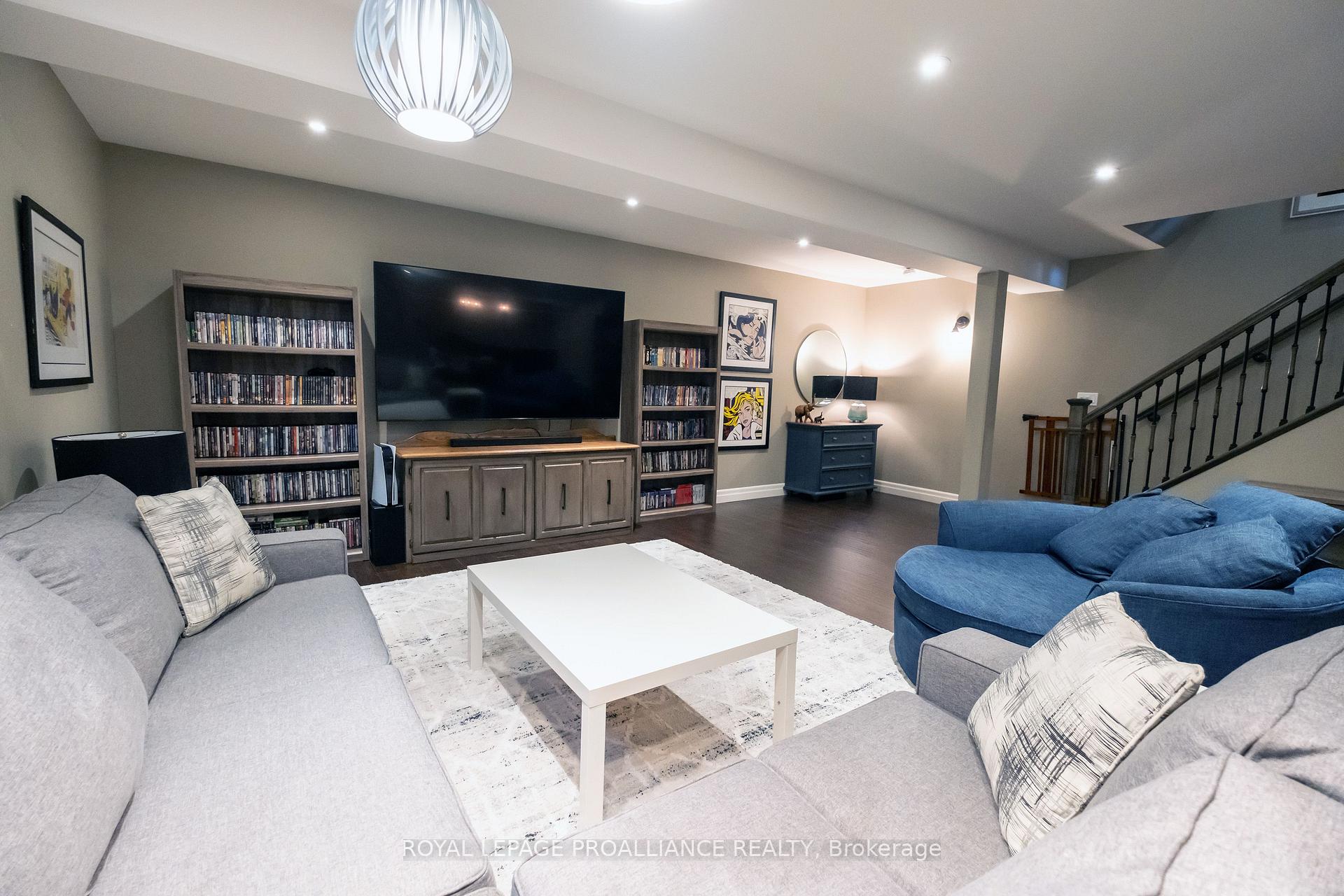 Photo 30 of 36 Vertis Court, Belleville, Thurlow Ward — HOMEH