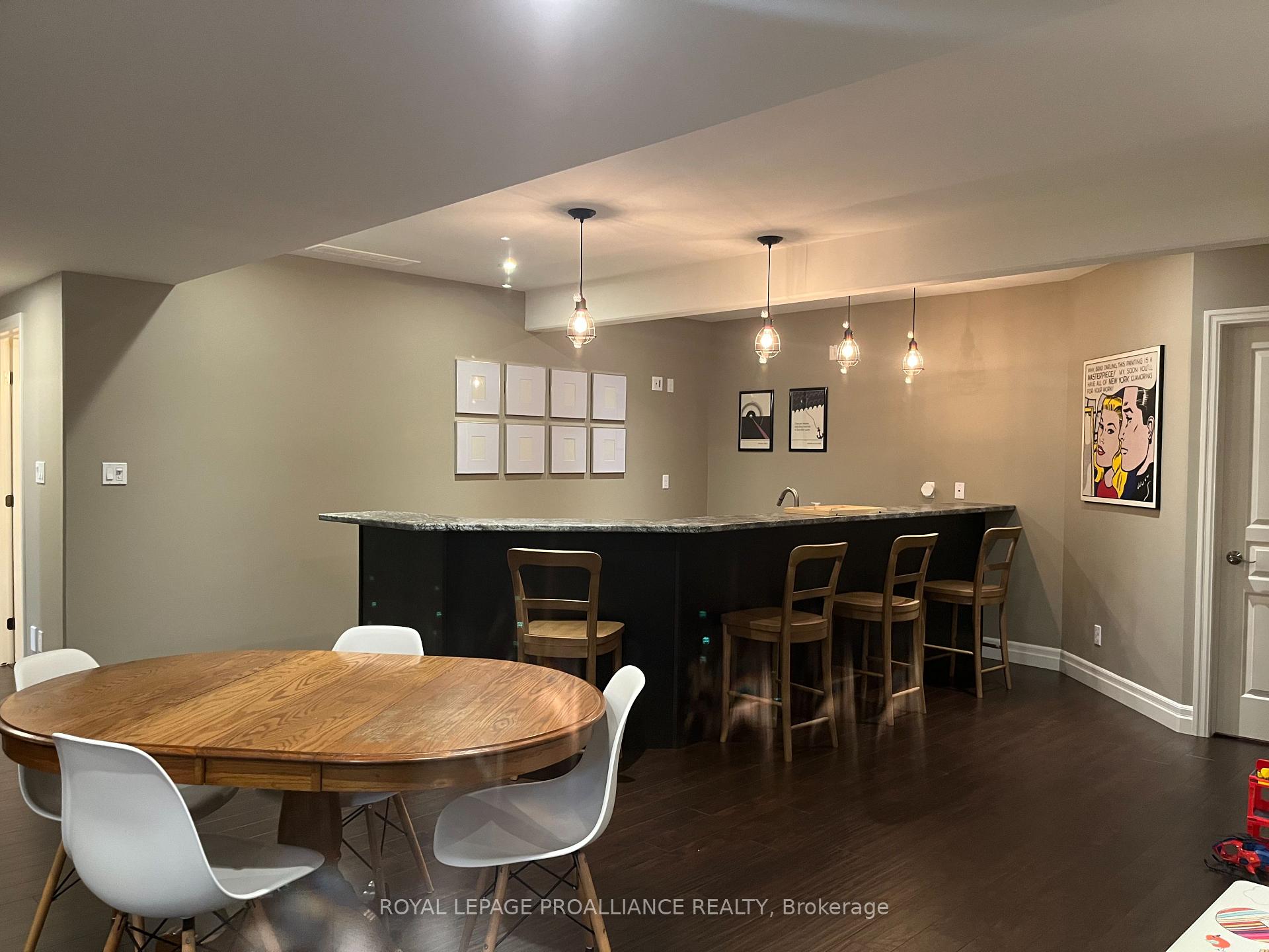 Photo 37 of 36 Vertis Court, Belleville, Thurlow Ward — HOMEH