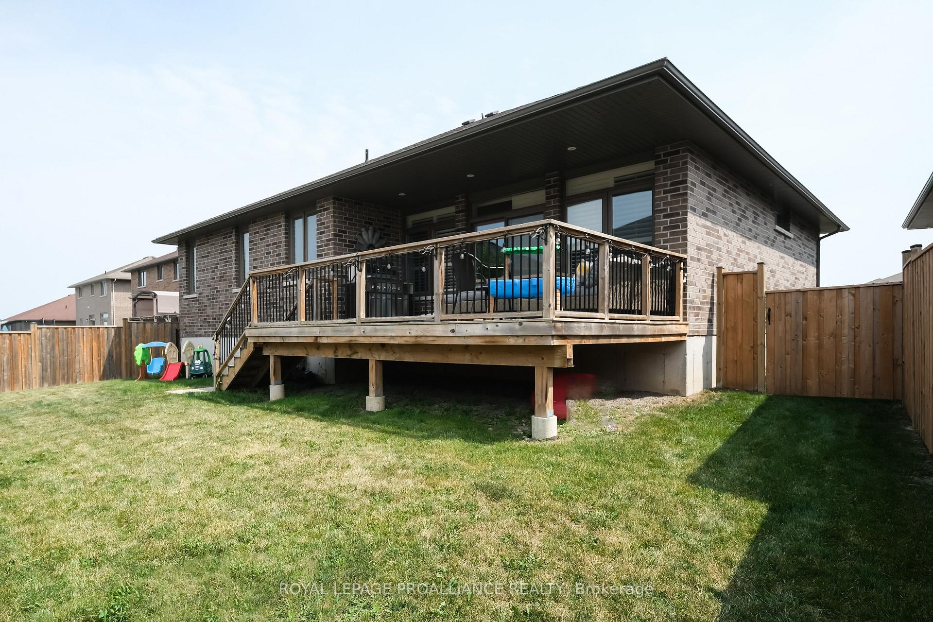 Photo 42 of 36 Vertis Court, Belleville, Thurlow Ward — HOMEH