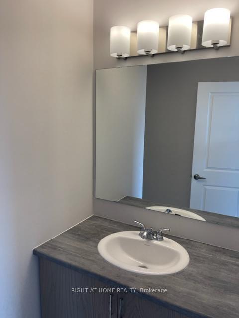 Photo 4 of 38 Focality Crescent, Ottawa, Barrhaven - Half Moon Bay — HOMEH