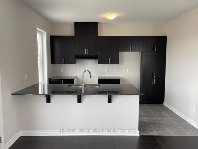 Photo 5 of 38 Focality Crescent, Ottawa, Barrhaven - Half Moon Bay — HOMEH