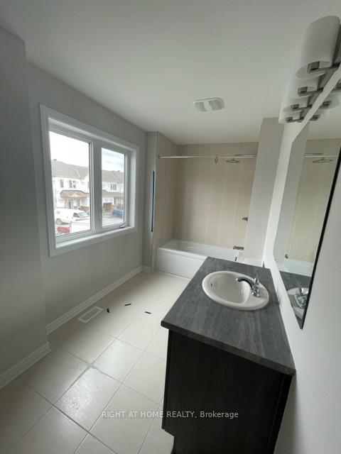 Photo 8 of 38 Focality Crescent, Ottawa, Barrhaven - Half Moon Bay — HOMEH
