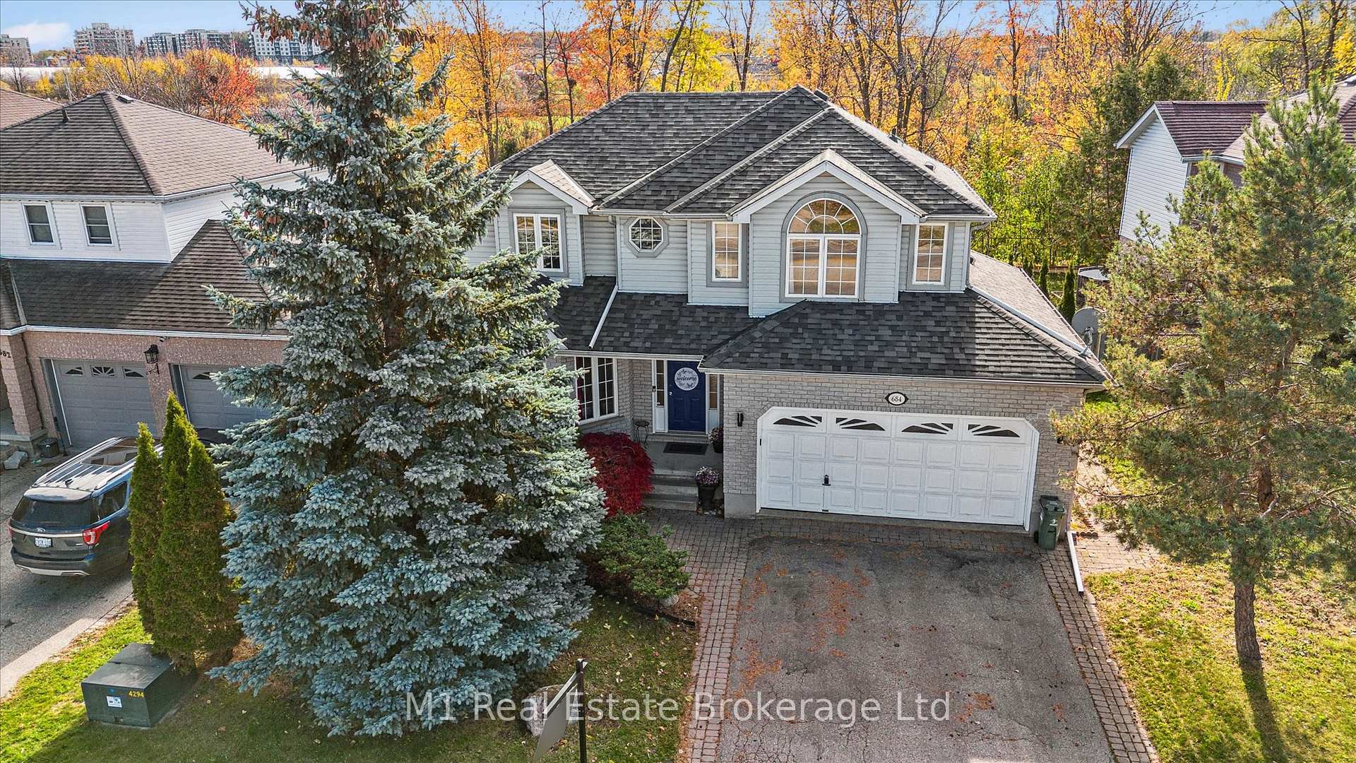 Photo 3 of 684 Willow Road, Guelph, Willow West/Sugarbush/West Acres — HOMEH
