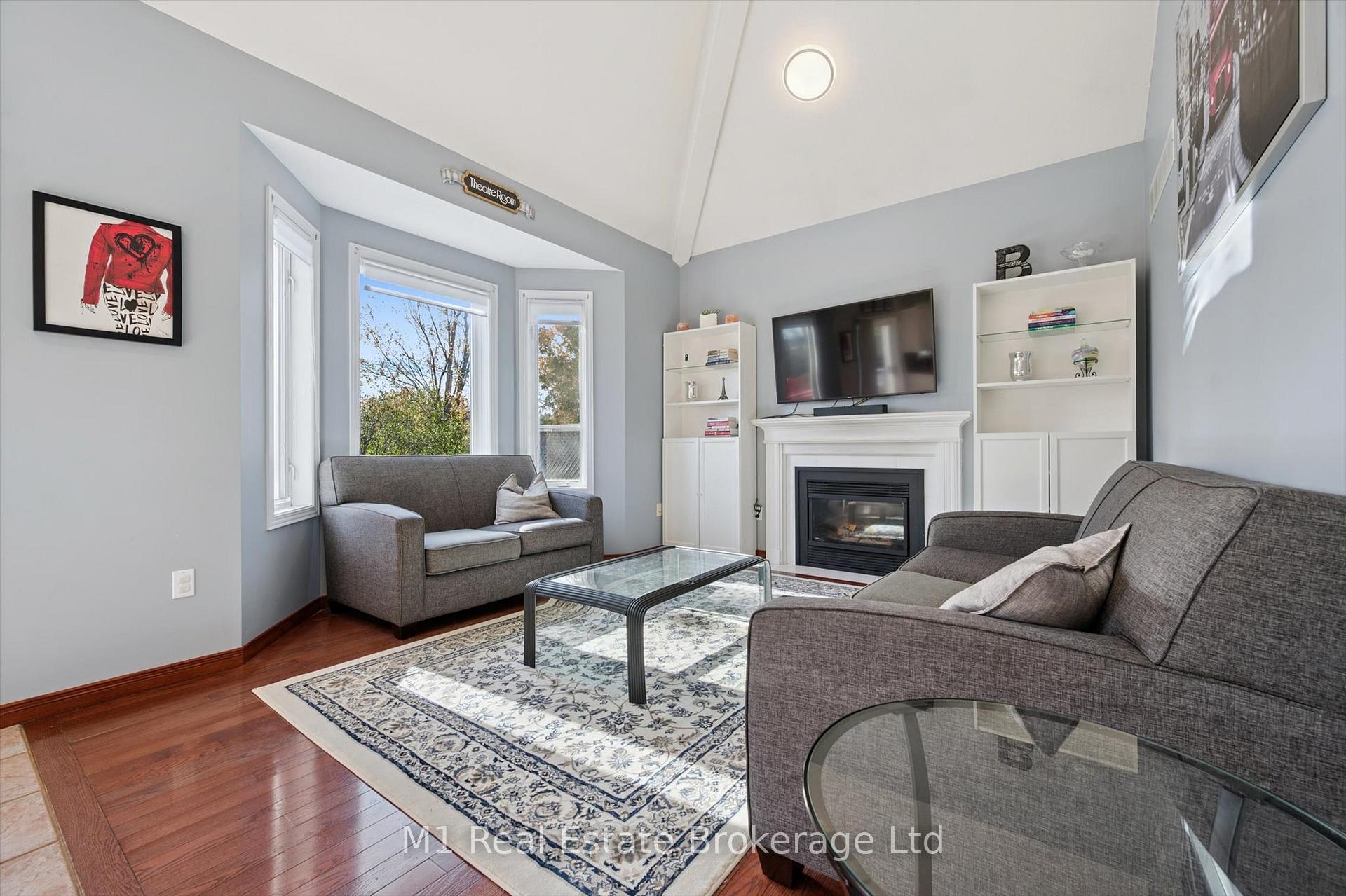 Photo 13 of 684 Willow Road, Guelph, Willow West/Sugarbush/West Acres — HOMEH