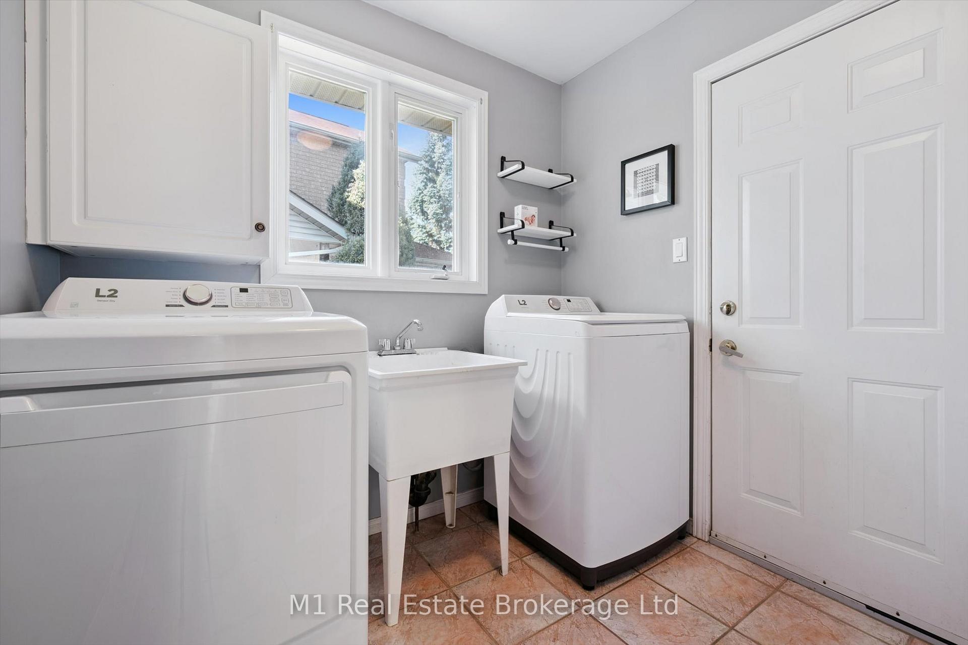 Photo 23 of 684 Willow Road, Guelph, Willow West/Sugarbush/West Acres — HOMEH