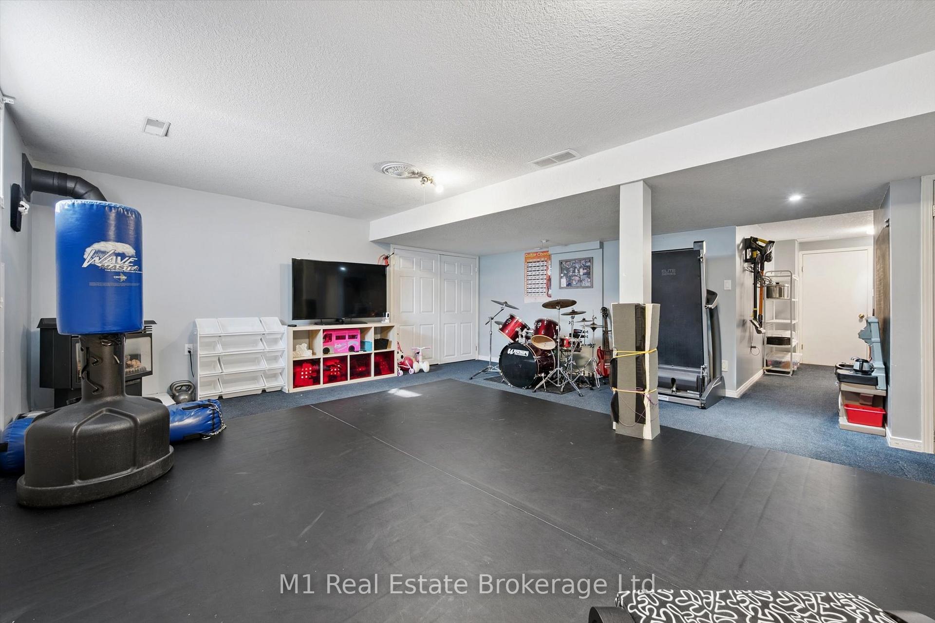 Photo 34 of 684 Willow Road, Guelph, Willow West/Sugarbush/West Acres — HOMEH