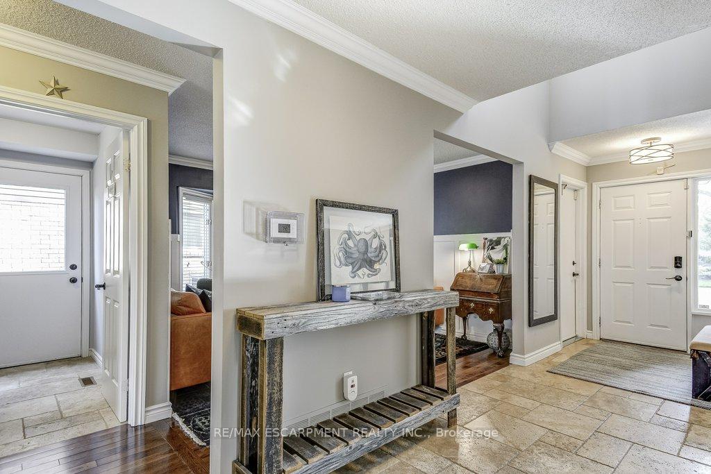 Photo 8 of 149 Charterhouse Crescent, Hamilton, Ancaster — HOMEH