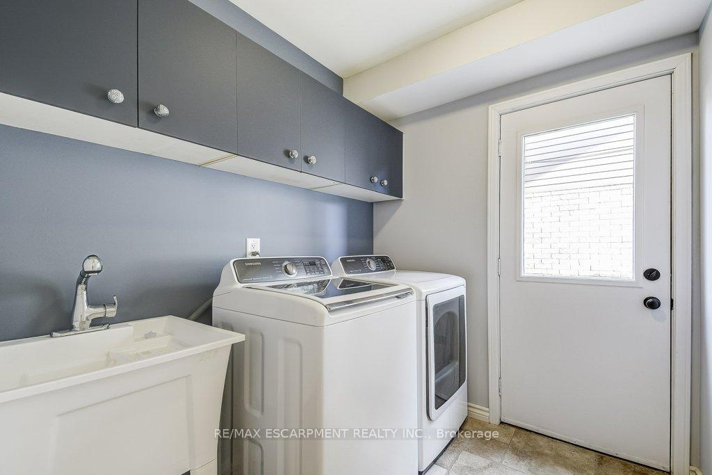 Photo 10 of 149 Charterhouse Crescent, Hamilton, Ancaster — HOMEH