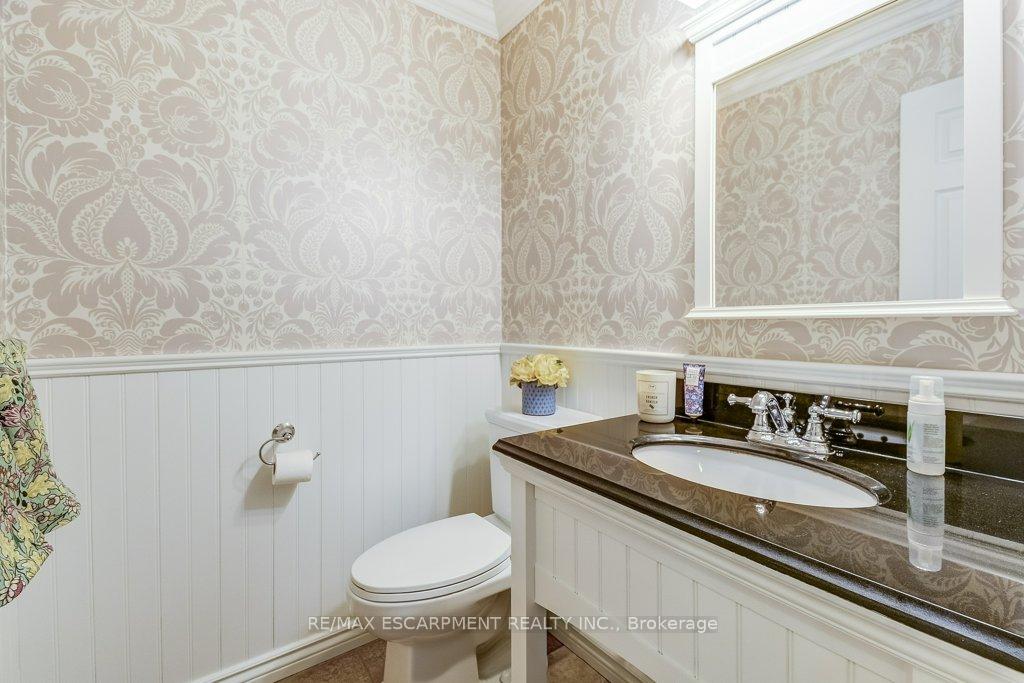 Photo 11 of 149 Charterhouse Crescent, Hamilton, Ancaster — HOMEH