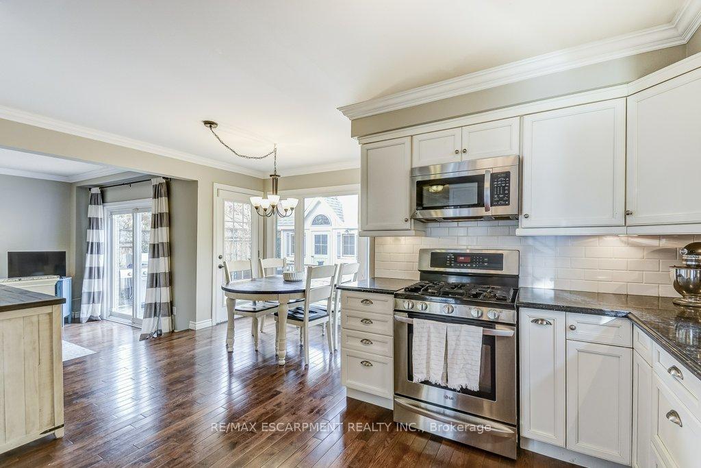 Photo 13 of 149 Charterhouse Crescent, Hamilton, Ancaster — HOMEH