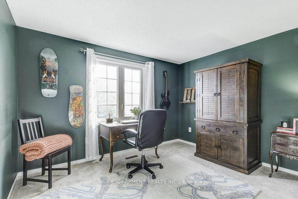 Photo 23 of 149 Charterhouse Crescent, Hamilton, Ancaster — HOMEH