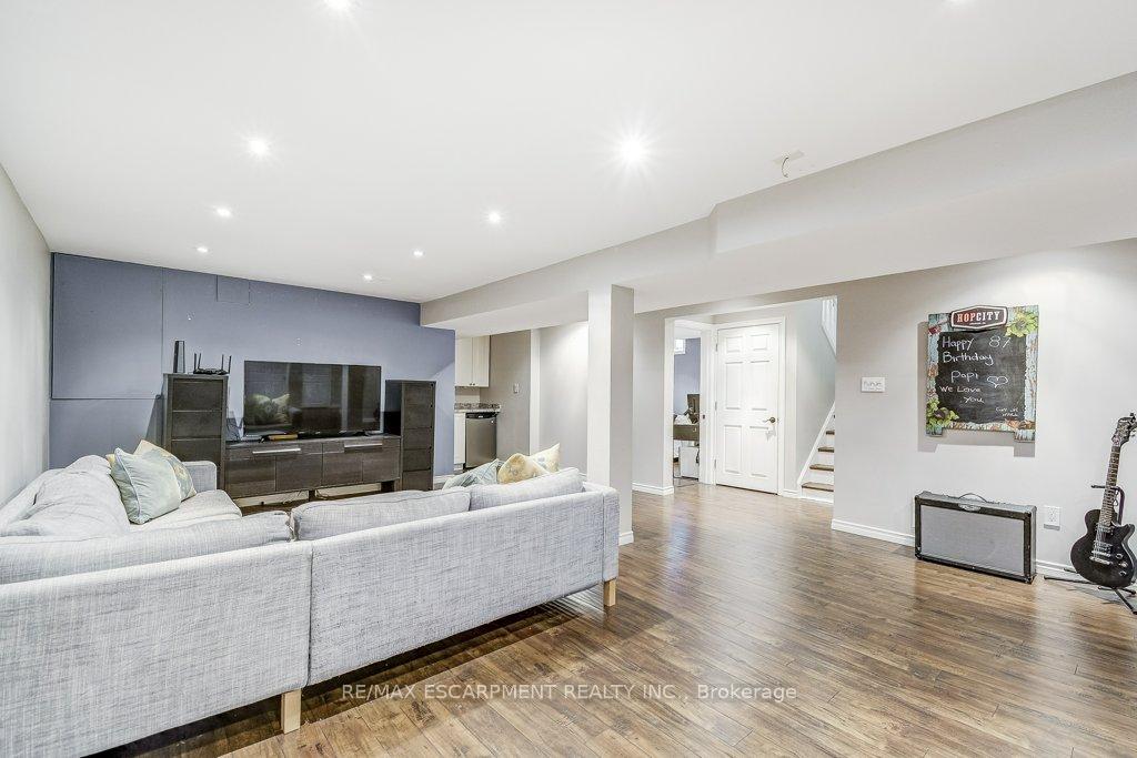 Photo 25 of 149 Charterhouse Crescent, Hamilton, Ancaster — HOMEH