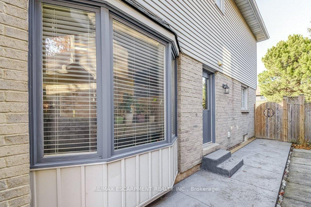 Photo 29 of 149 Charterhouse Crescent, Hamilton, Ancaster — HOMEH