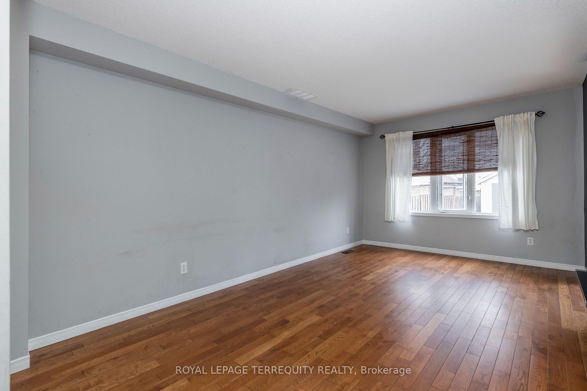 Photo 14 of 32B Woodford Way, Ottawa, Barrhaven - Longfields — HOMEH