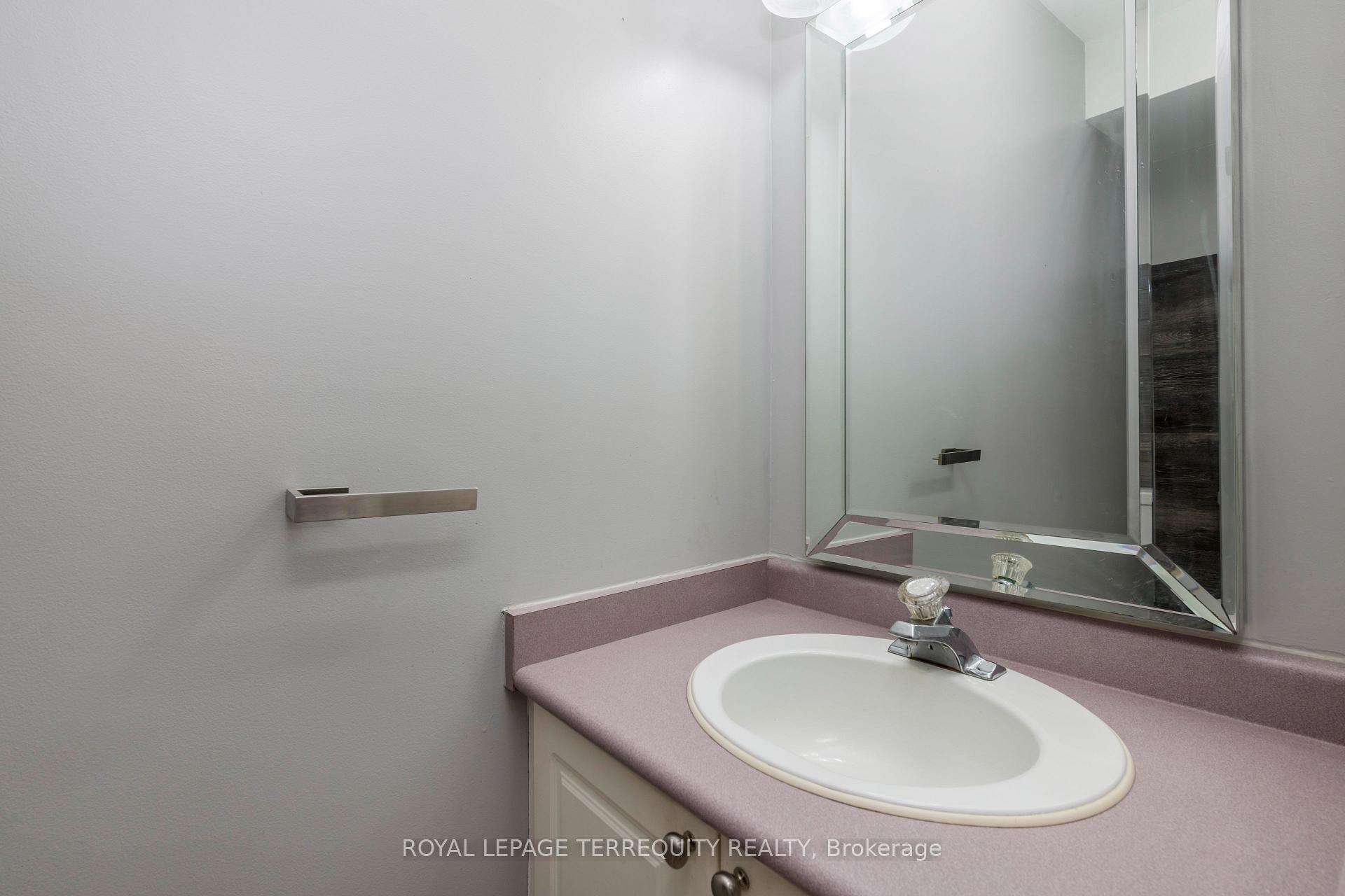 Photo 16 of 32B Woodford Way, Ottawa, Barrhaven - Longfields — HOMEH