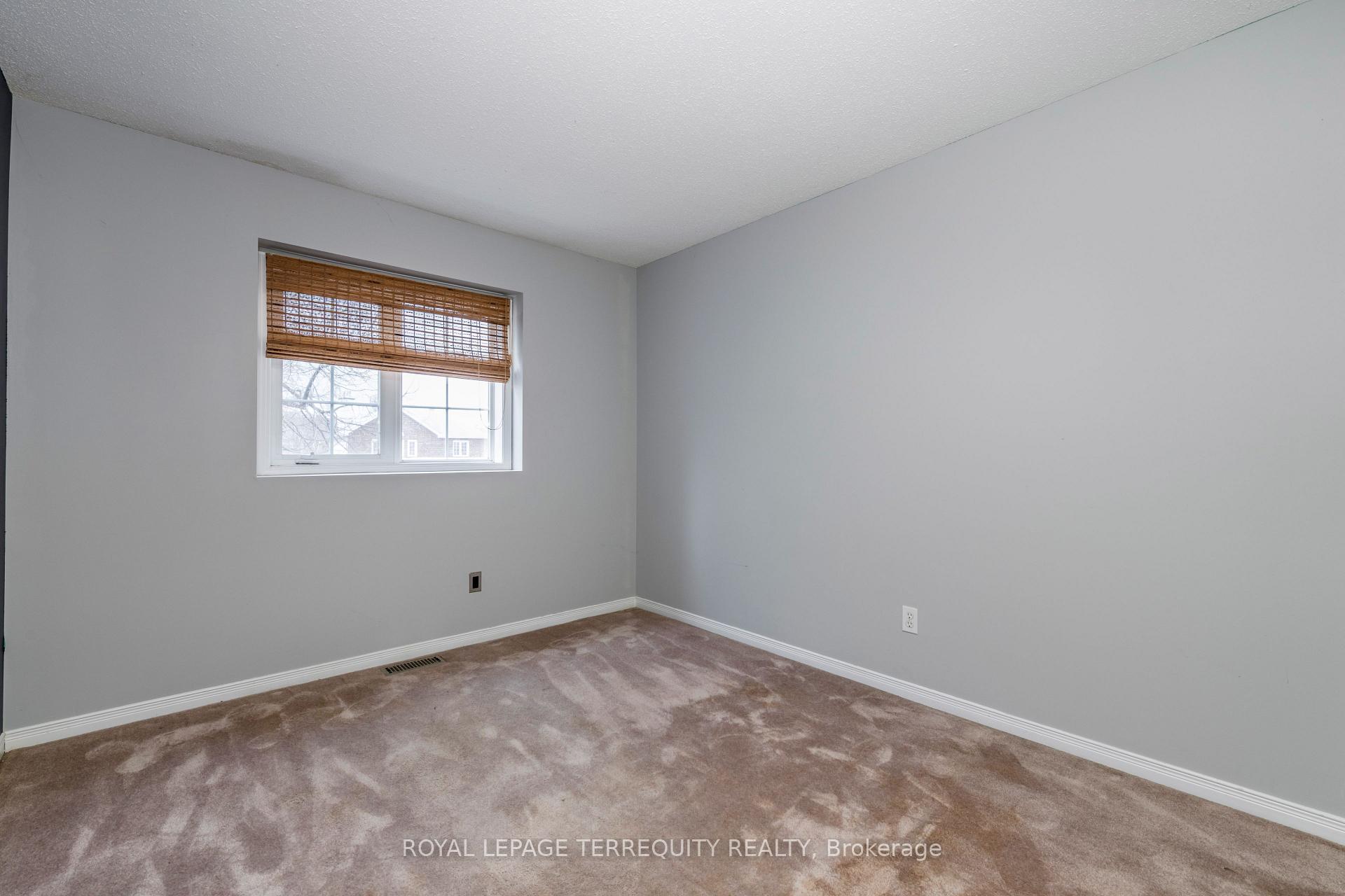 Photo 24 of 32B Woodford Way, Ottawa, Barrhaven - Longfields — HOMEH
