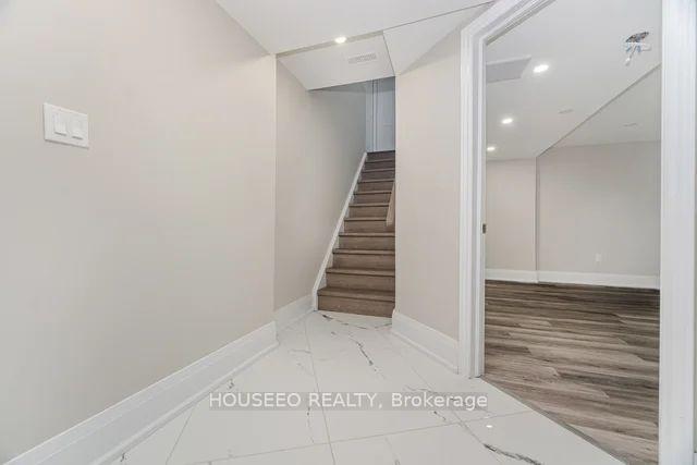 Photo 10 of 2 Richgrove (BSMT) Drive, Brampton, Vales of Castlemore — HOMEH