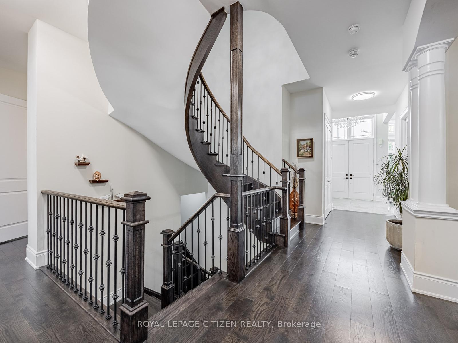Photo 8 of 15 Possession Crescent, Brampton, Toronto Gore Rural Estate — HOMEH