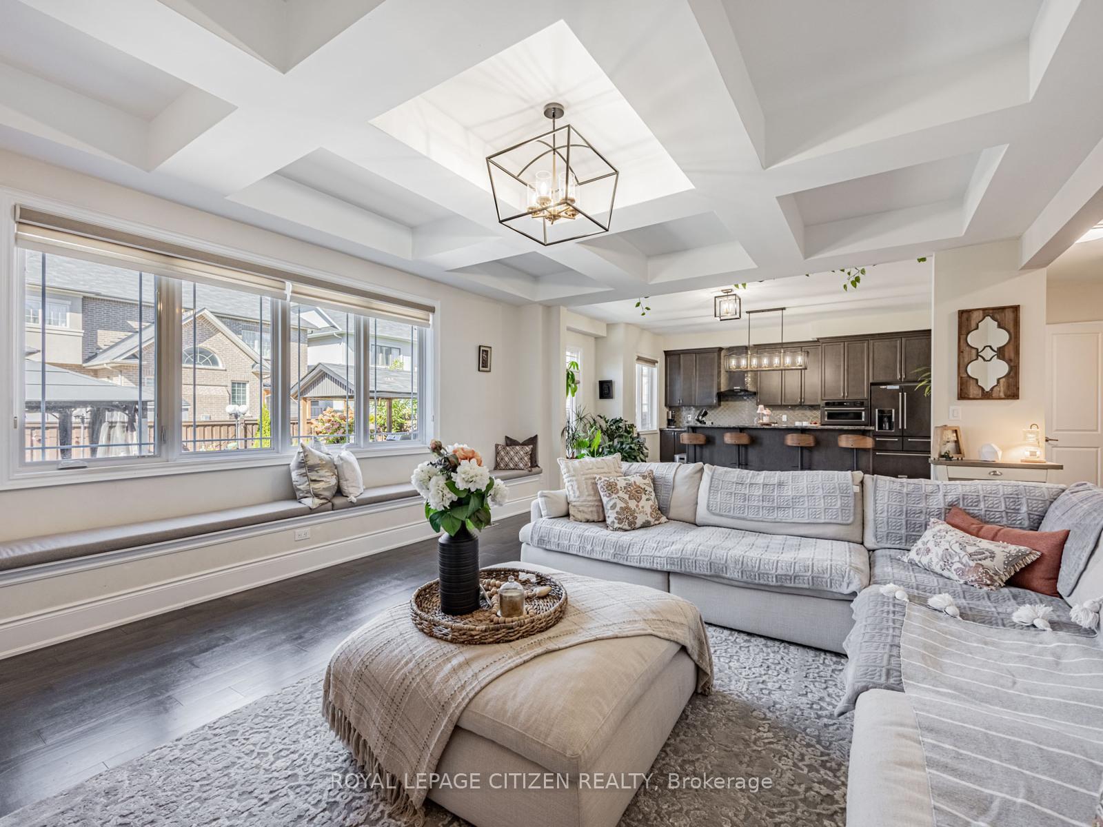 Photo 12 of 15 Possession Crescent, Brampton, Toronto Gore Rural Estate — HOMEH
