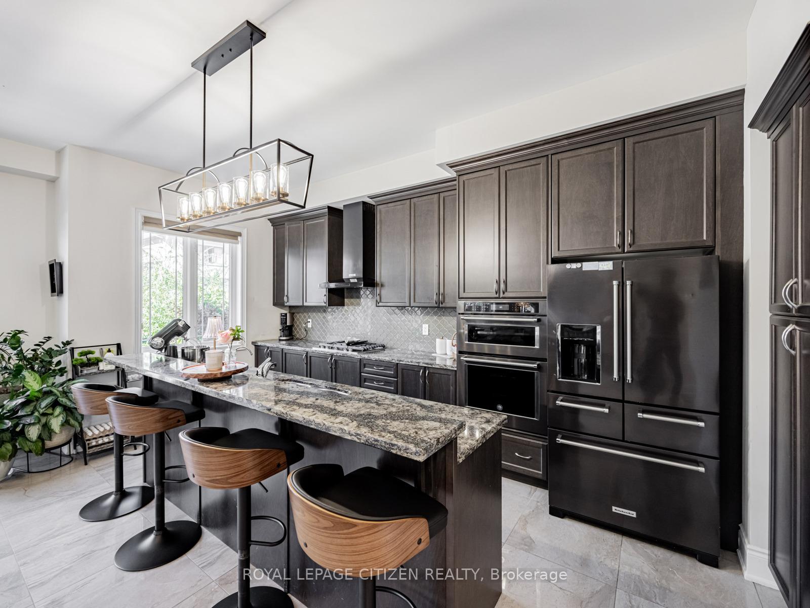 Photo 15 of 15 Possession Crescent, Brampton, Toronto Gore Rural Estate — HOMEH