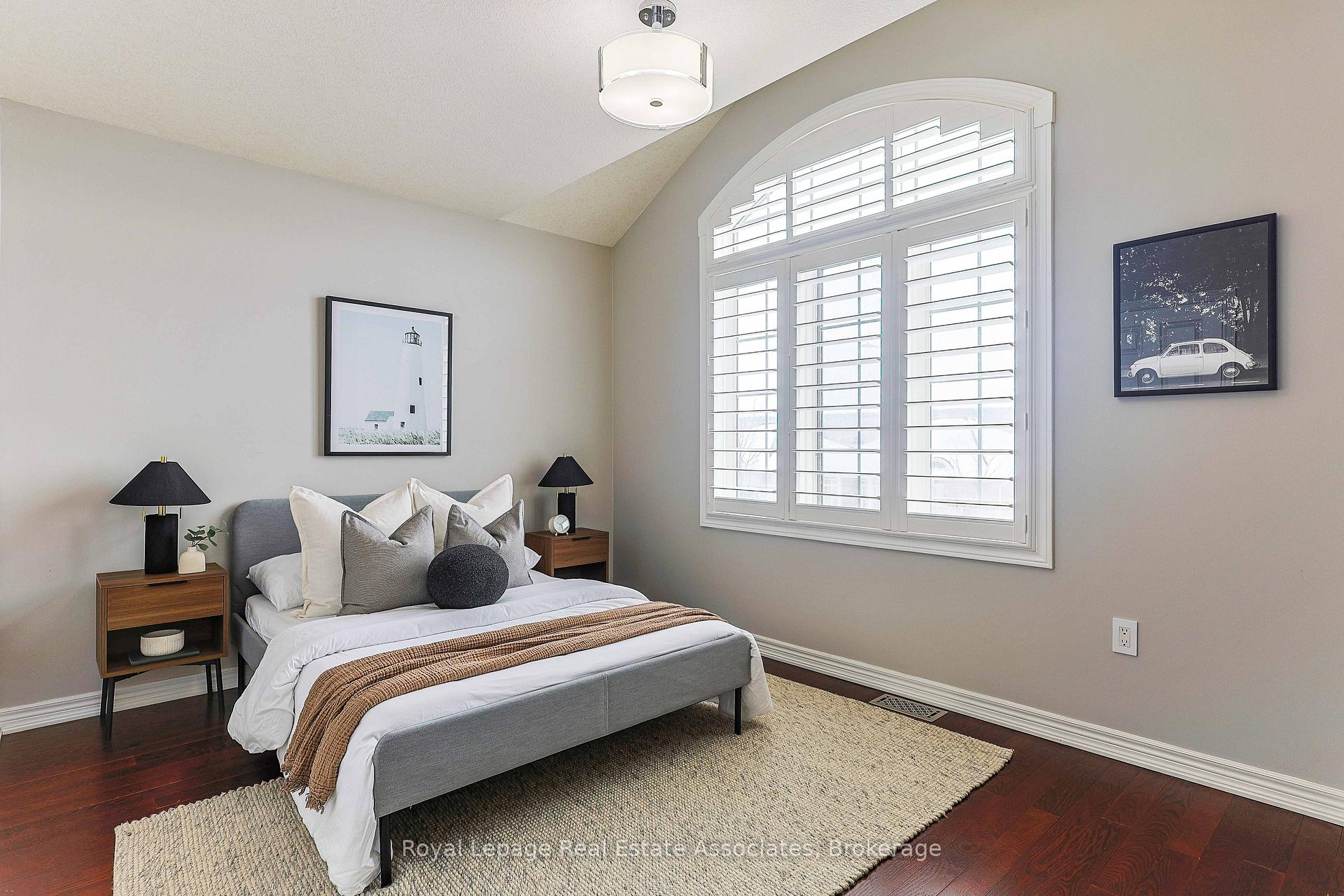 Photo 20 of 30 Sidare Court, Grimsby, Grimsby Beach — HOMEH