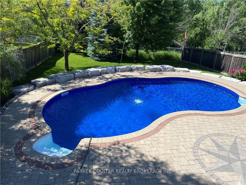 Photo 24 of 14 Regalia Way, Barrie, Innis-Shore — HOMEH