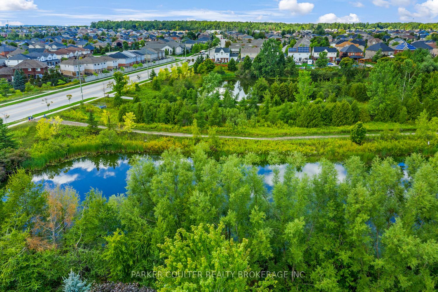 Photo 45 of 14 Regalia Way, Barrie, Innis-Shore — HOMEH