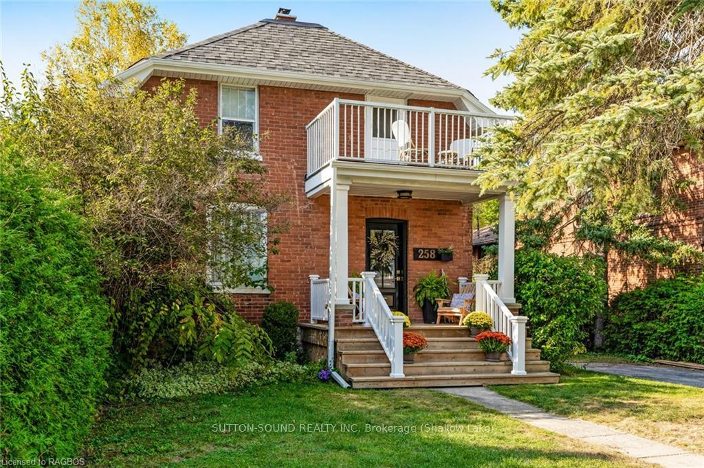 Front of 258 John Street