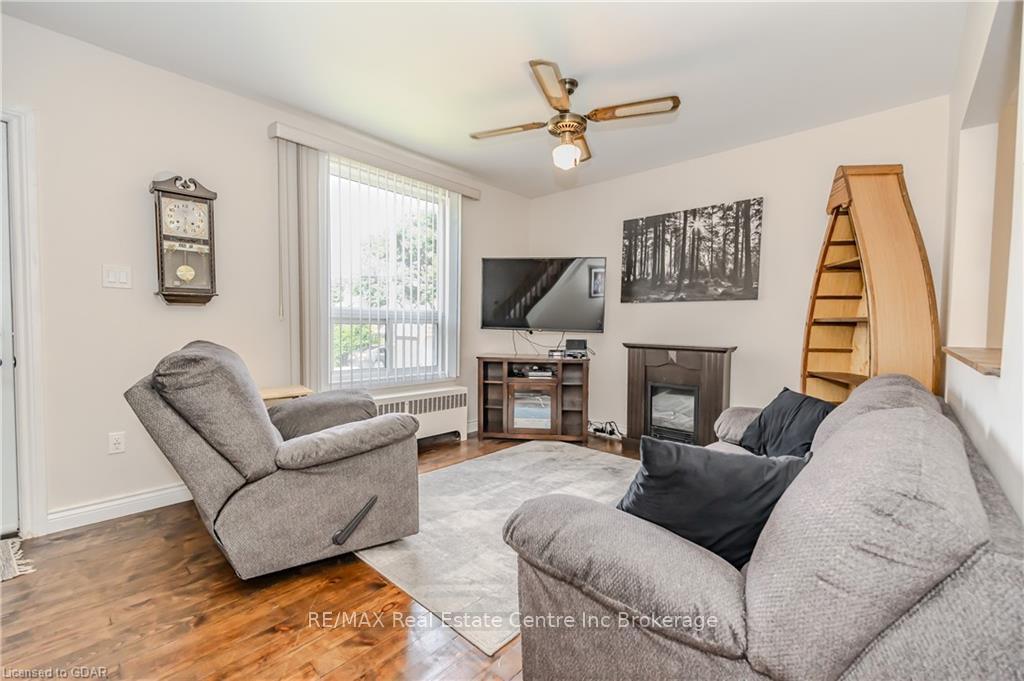 Photo 9 of 32 Walnut Lane, Brant, Paris — HOMEH
