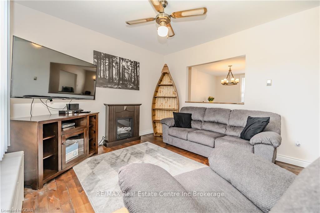 Photo 10 of 32 Walnut Lane, Brant, Paris — HOMEH