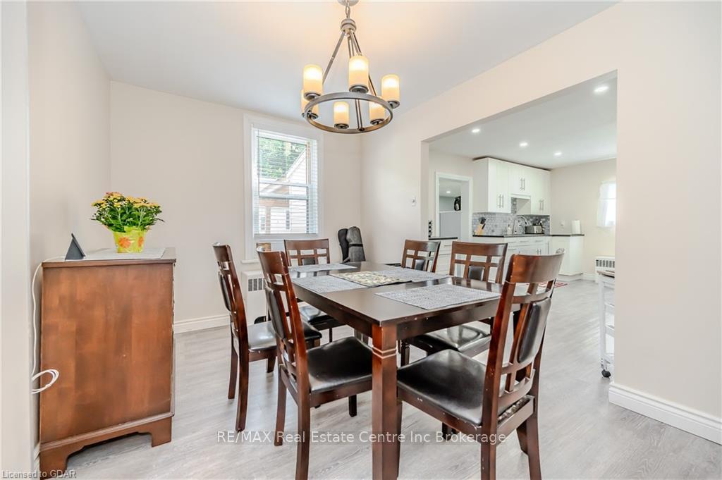 Photo 13 of 32 Walnut Lane, Brant, Paris — HOMEH