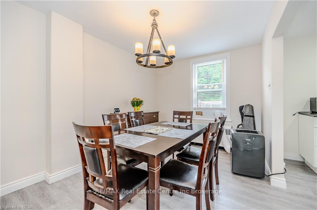 Photo 15 of 32 Walnut Lane, Brant, Paris — HOMEH