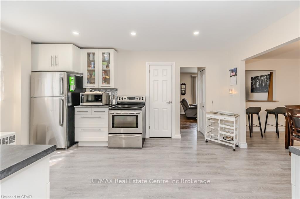 Photo 18 of 32 Walnut Lane, Brant, Paris — HOMEH