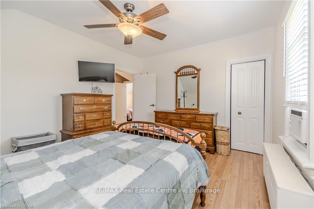 Photo 27 of 32 Walnut Lane, Brant, Paris — HOMEH