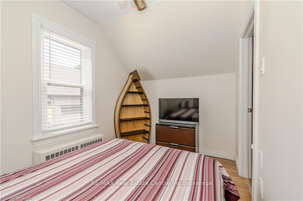 Photo 30 of 32 Walnut Lane, Brant, Paris — HOMEH