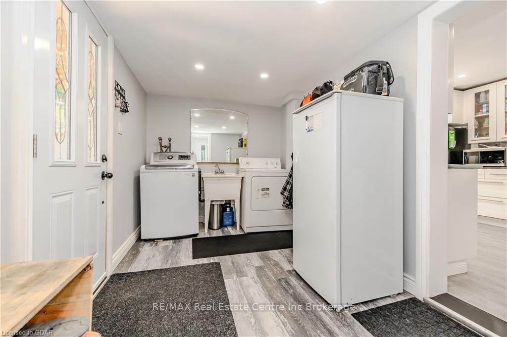 Photo 35 of 32 Walnut Lane, Brant, Paris — HOMEH