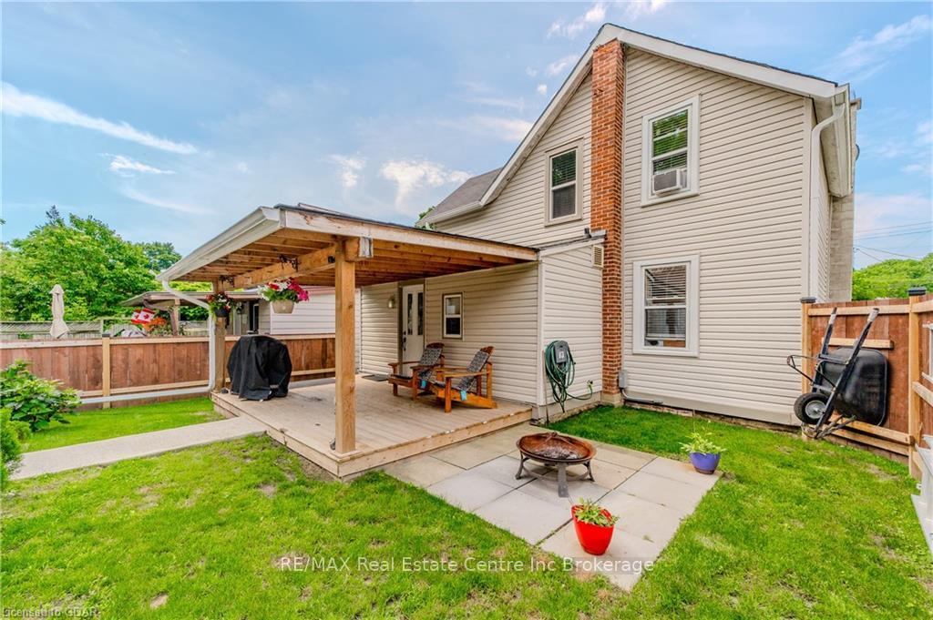 Photo 39 of 32 Walnut Lane, Brant, Paris — HOMEH