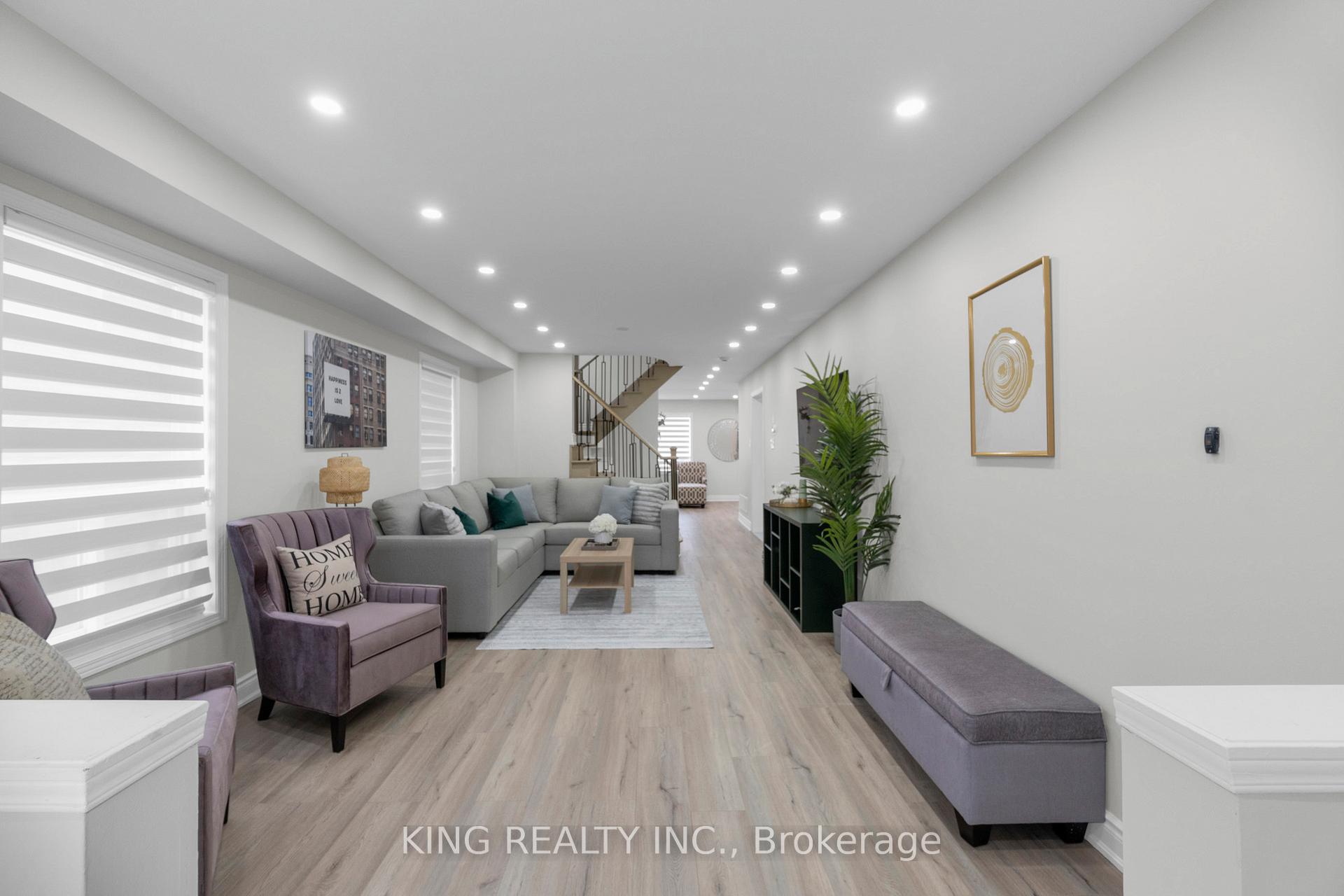 Photo 2 of 21 Irene Crescent, Brampton, Fletcher's Meadow — HOMEH