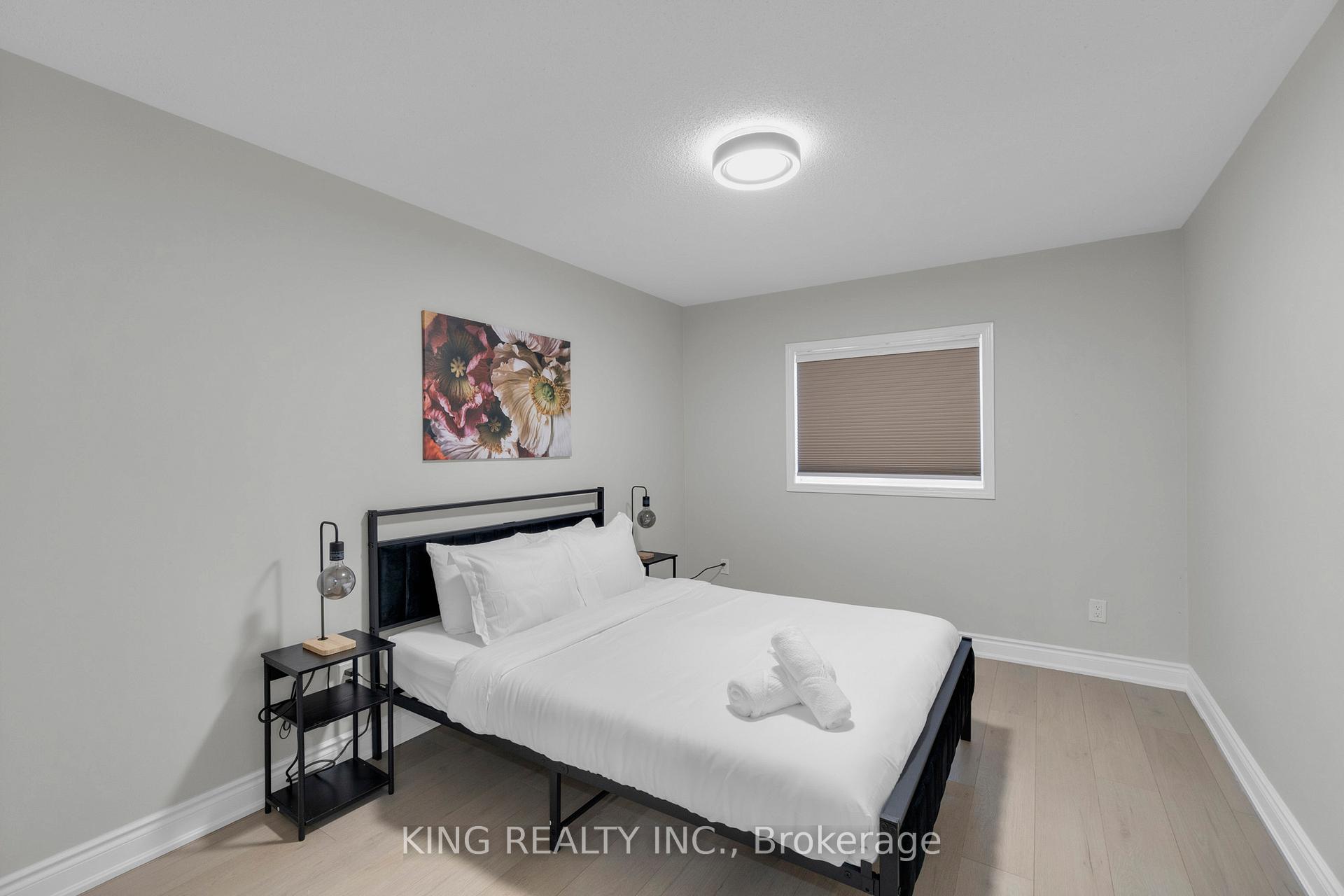 Photo 10 of 21 Irene Crescent, Brampton, Fletcher's Meadow — HOMEH