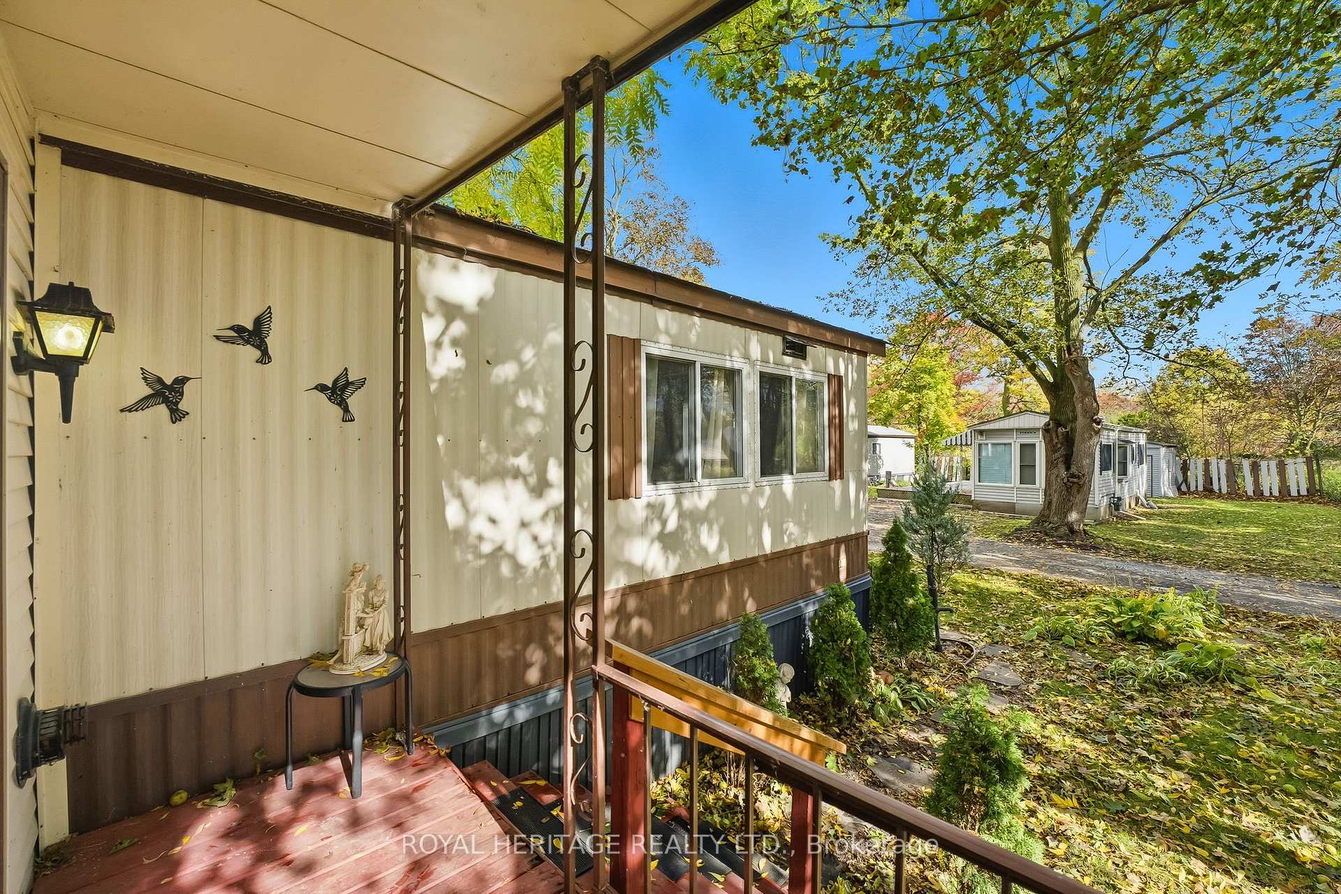 Photo 5 of Unit 6, 330 King Street E, Clarington, Bowmanville — HOMEH