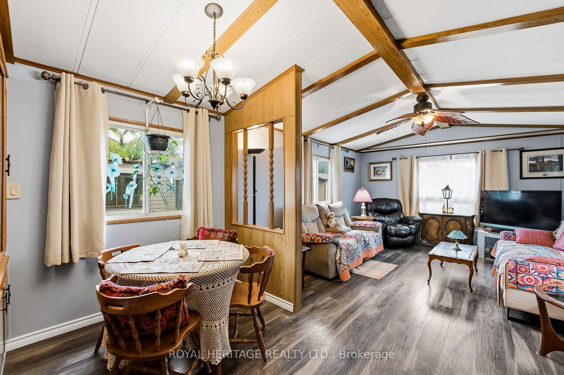 Photo 20 of Unit 6, 330 King Street E, Clarington, Bowmanville — HOMEH
