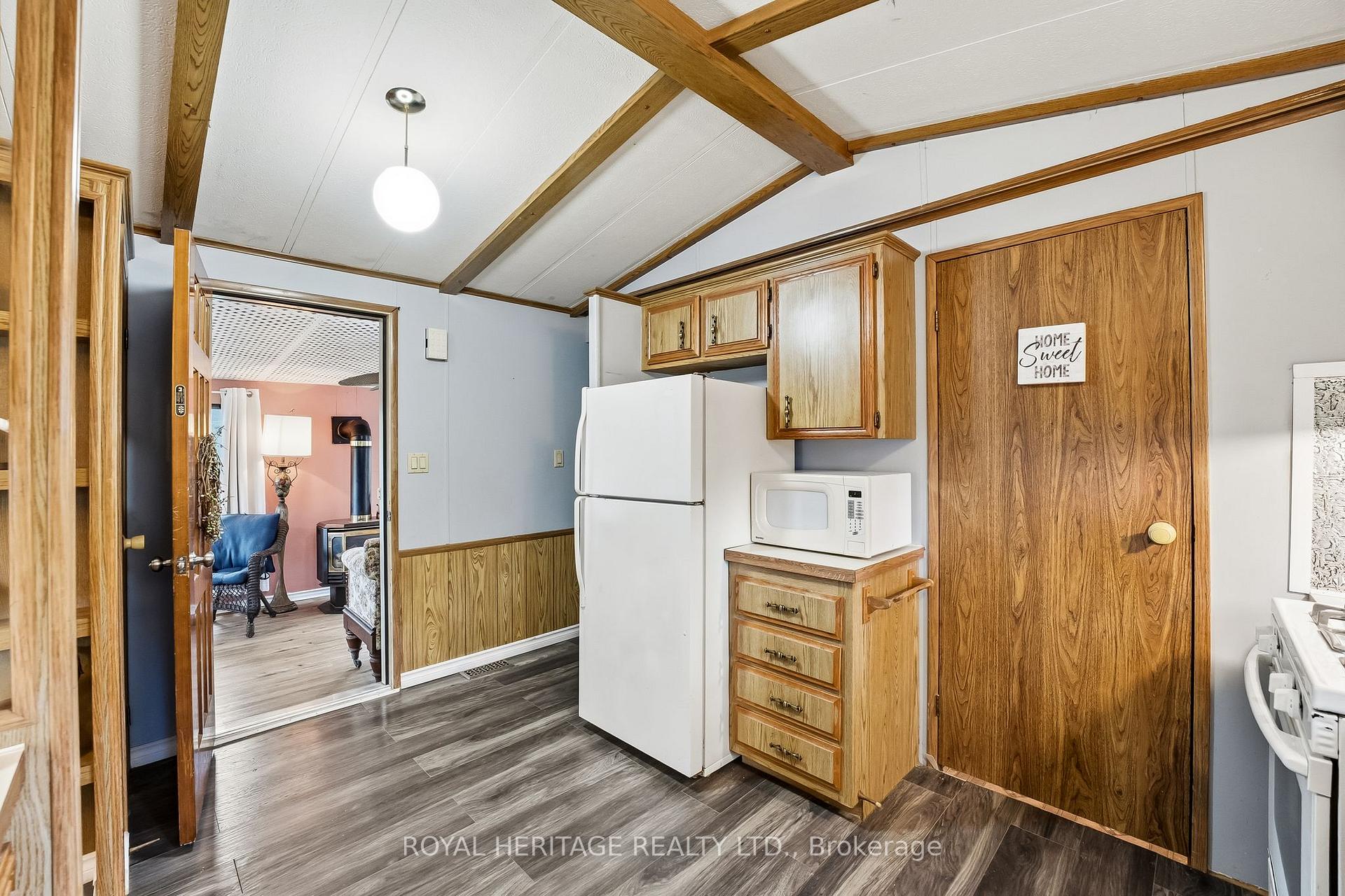Photo 24 of Unit 6, 330 King Street E, Clarington, Bowmanville — HOMEH