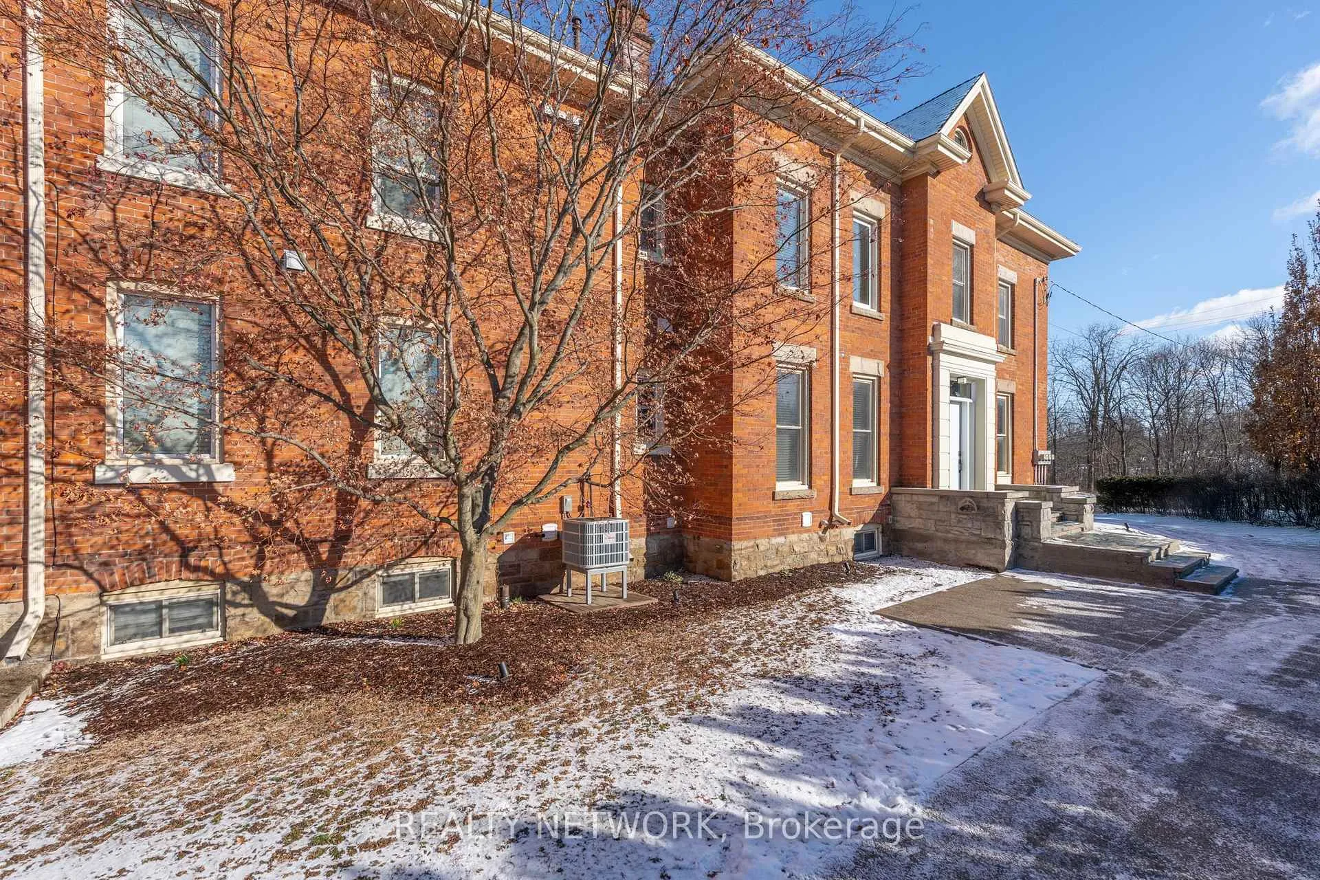 Photo 4 of Unit B, 322 Mount Albion Road, Hamilton, Red Hill — HOMEH